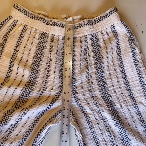 Madewell Lightspun Balloon Drawstring Pull-On Pants, Size Medium, White & Black - Picture 4 of 10